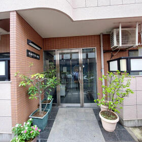 15/23 エントランス