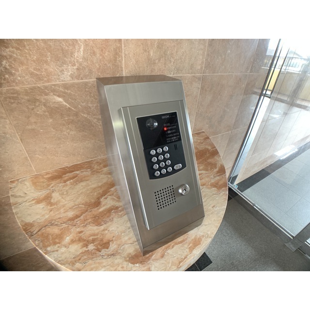 5/5 エントランス