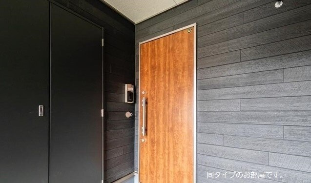 13/20 エントランス