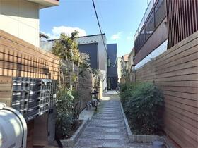 16/16 エントランス