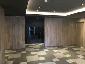 2/2 エントランス