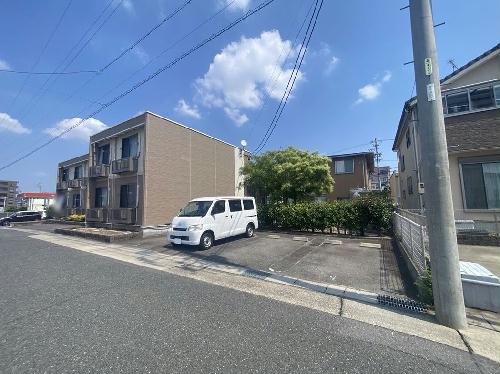 14/19 駐車場