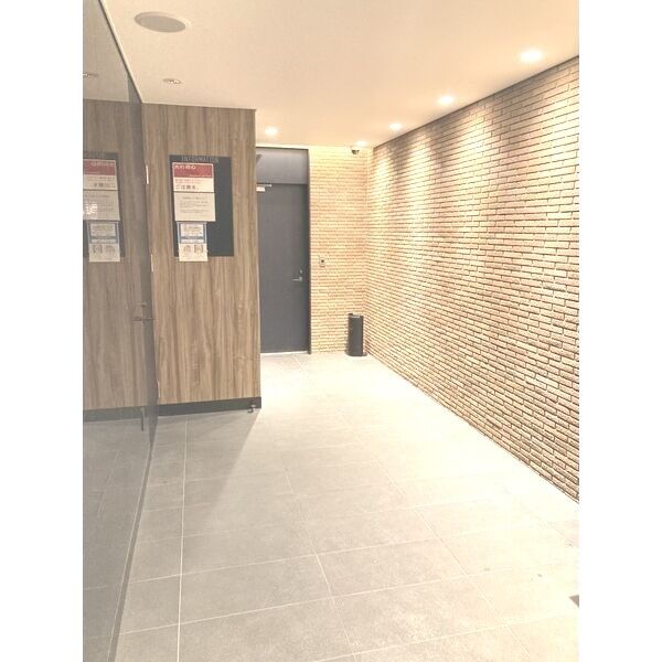 15/21 エントランス