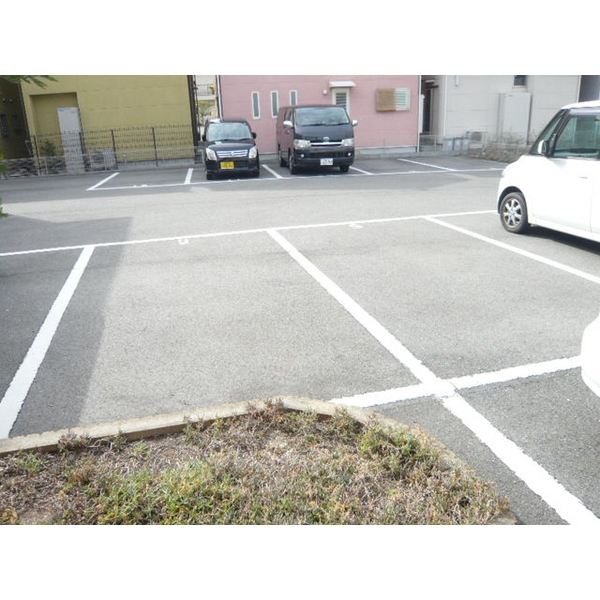 14/17 駐車場
