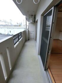 13/18 バルコニー