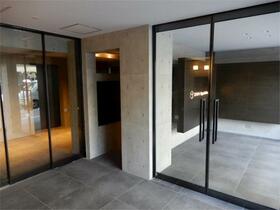 3/3 エントランス