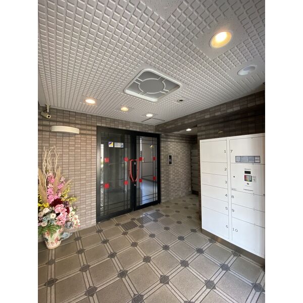 5/8 エントランス