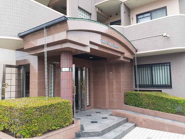 14/20 エントランス