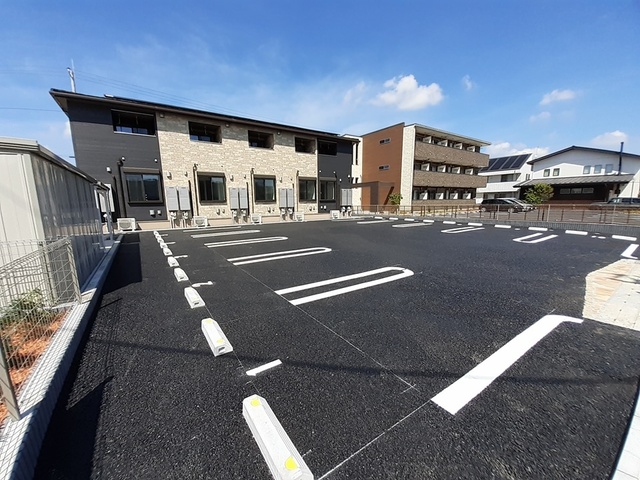 14/20 駐車場