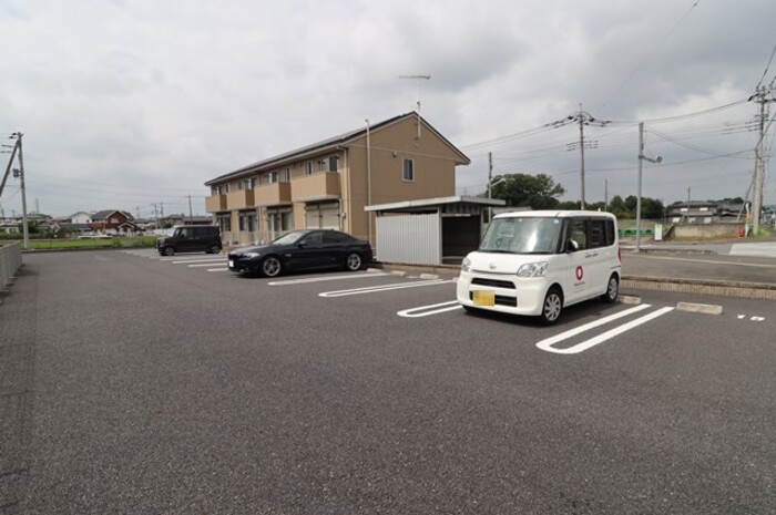 18/24 駐車場