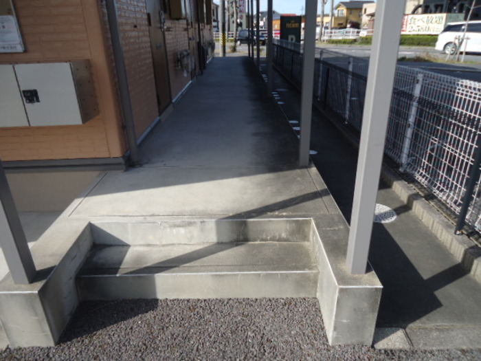 2/3 エントランス