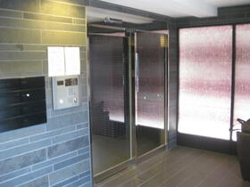 17/17 エントランス