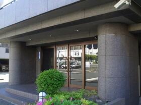 5/5 エントランス