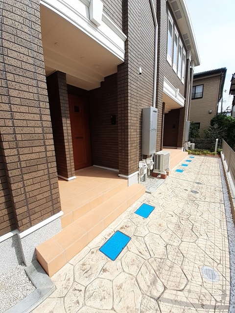 24/30 エントランス