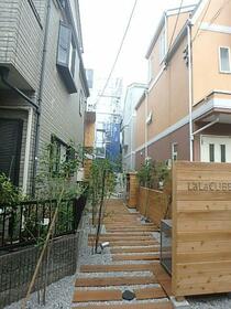 16/19 エントランス