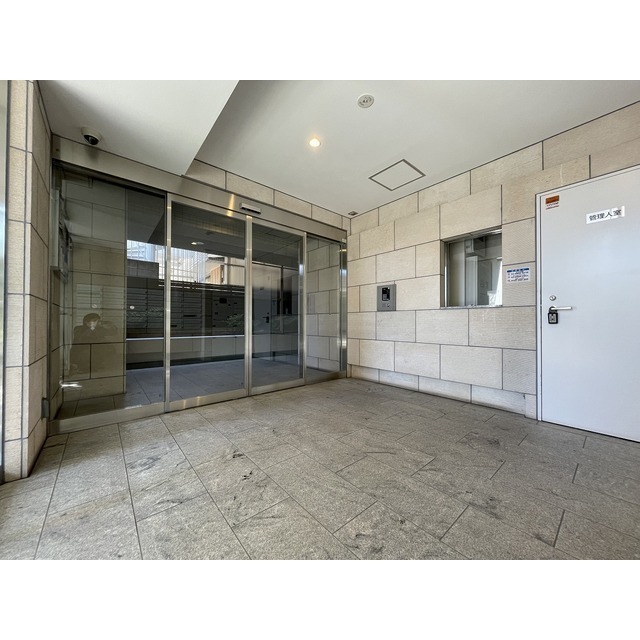 14/19 エントランス