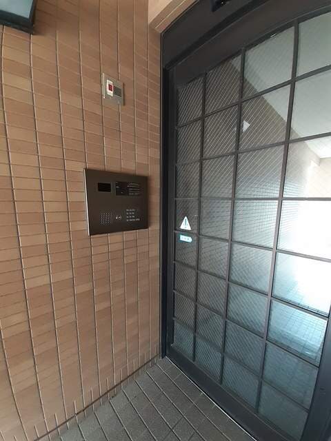 14/20 エントランス