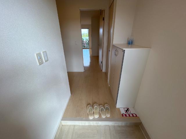 13/29 玄関