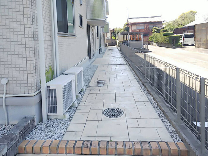 18/24 エントランス