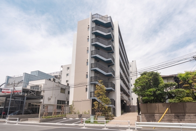 2/8 外観