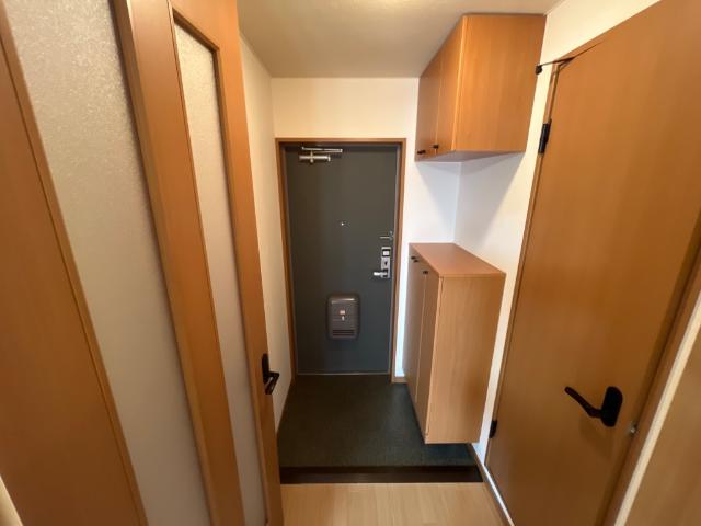 13/28 玄関