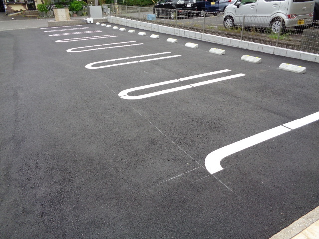 14/20 駐車場