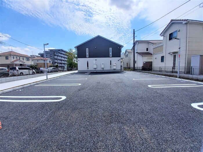 16/20 駐車場