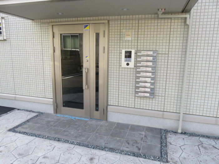 15/19 エントランス