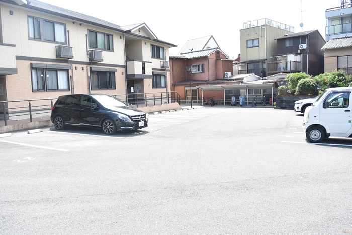 16/20 駐車場
