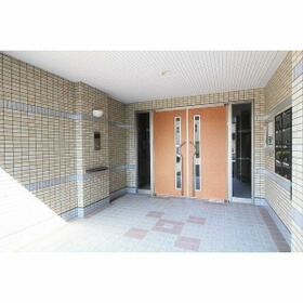 15/22 エントランス