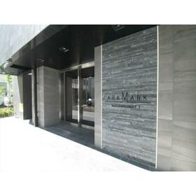 16/20 エントランス