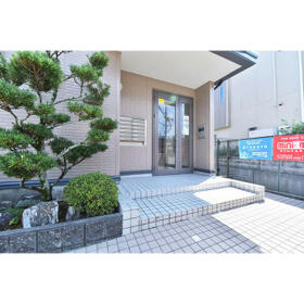 15/15 エントランス