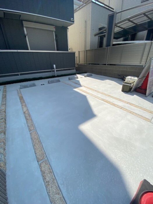 20/20 駐車場