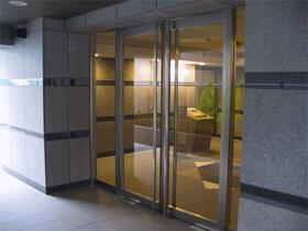 16/16 エントランス