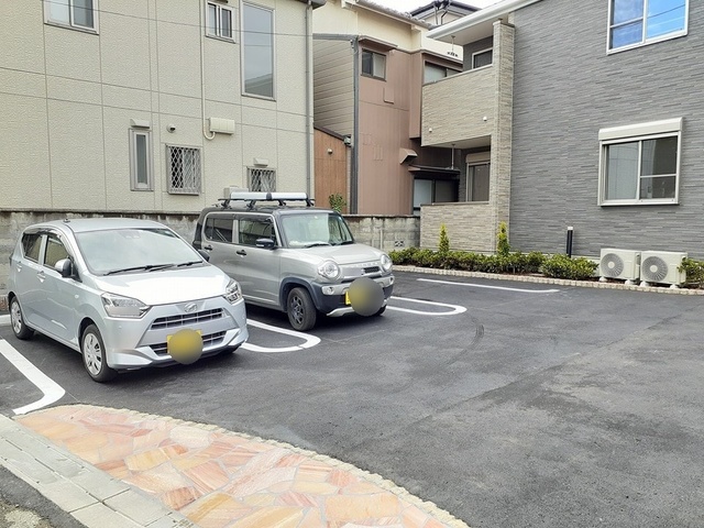 14/20 駐車場