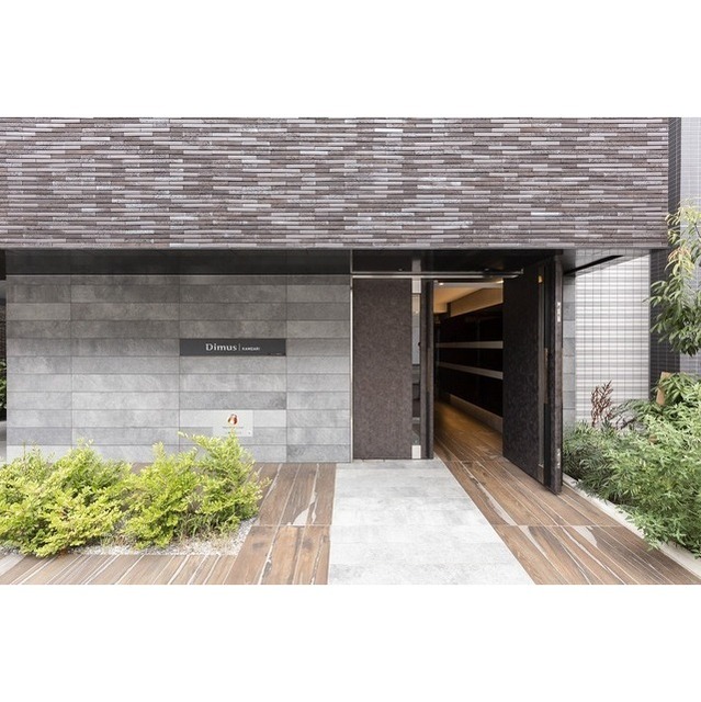 17/26 エントランス