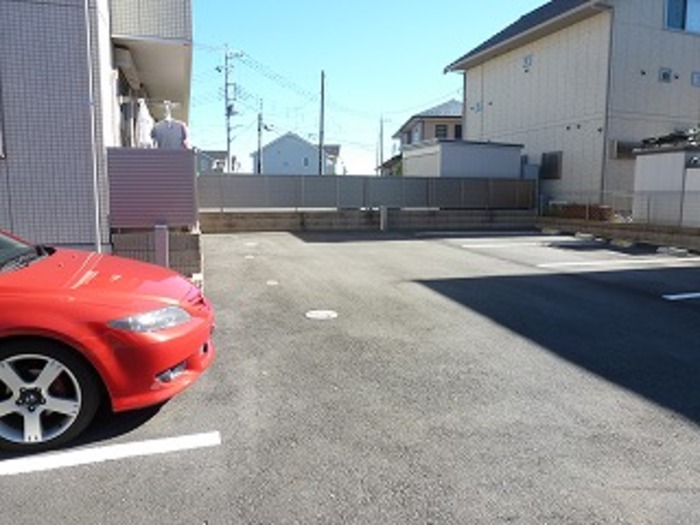 15/23 駐車場