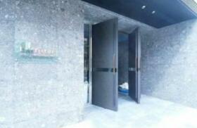 17/17 エントランス