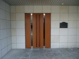 15/16 エントランス