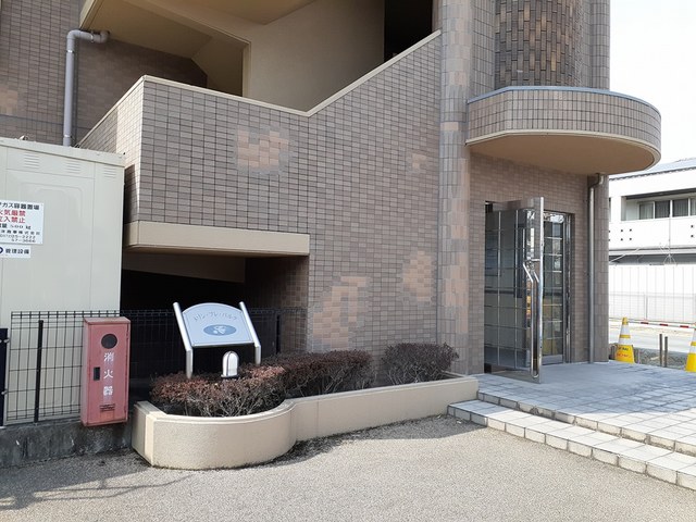 14/20 エントランス