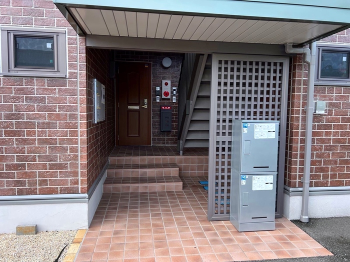 18/28 エントランス