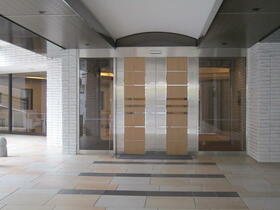 14/15 エントランス