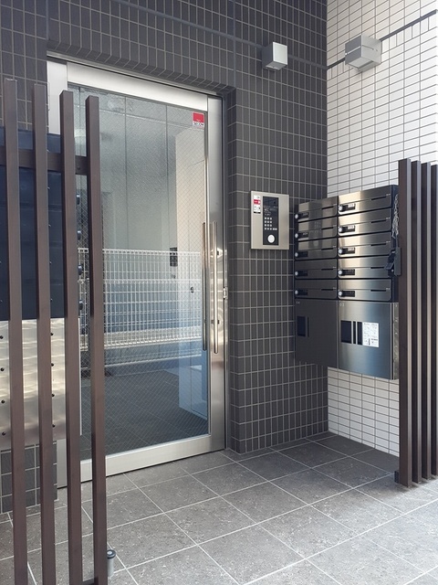 14/20 エントランス