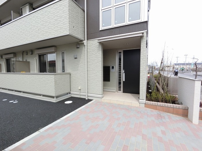 19/28 エントランス