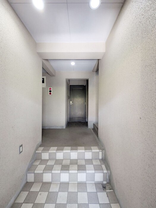 19/20 エントランス