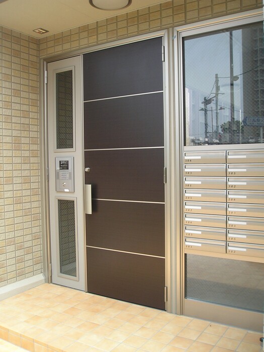 13/13 エントランス