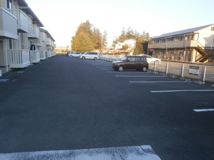 2/4 駐車場