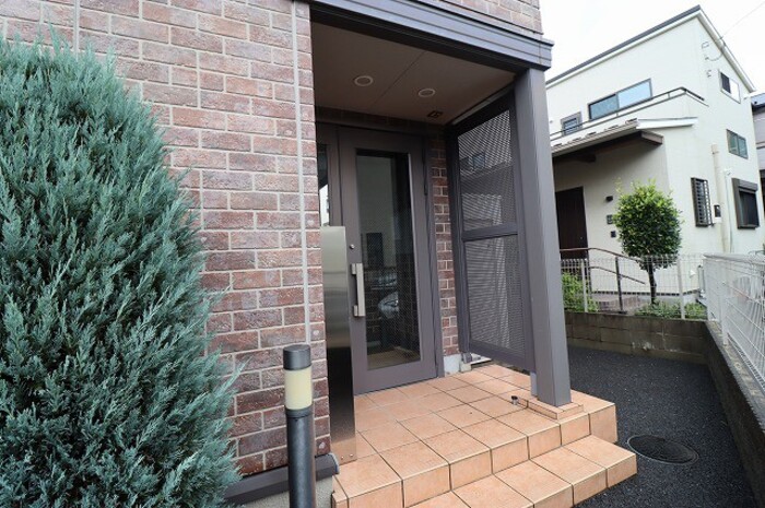 15/17 エントランス