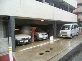 3/3 駐車場
