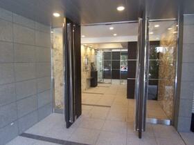 14/14 エントランス